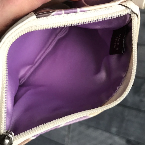 Coach satin leather C wristlet EUC - Picture 5 of 5